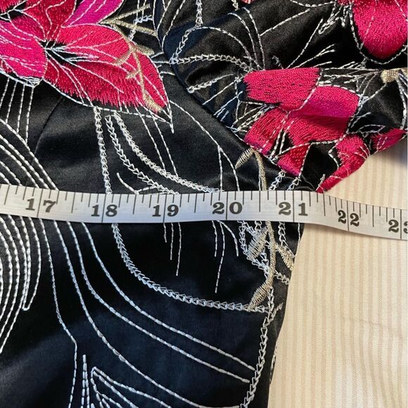 EUC Chico’s Embroidered Jacket Size Large - Picture 4 of 9